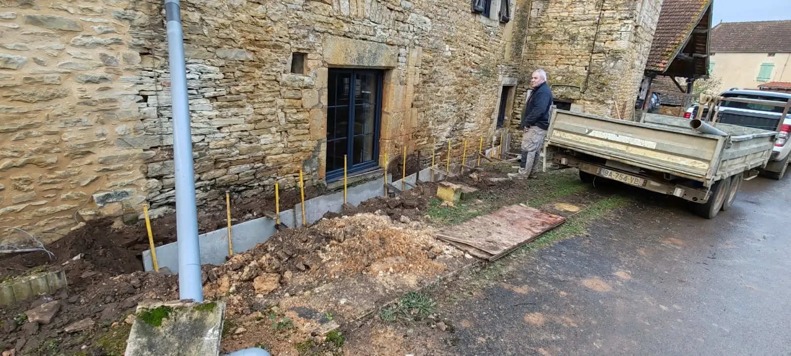 refaire-joints-murs-pierre-gourdon-arenes-et-fils46