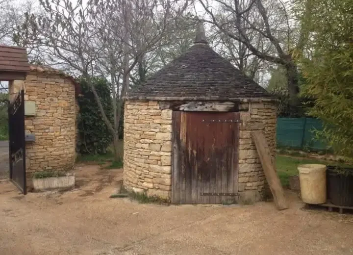 refaire-joints-murs-pierre-montgesty-arenes-et-fils46